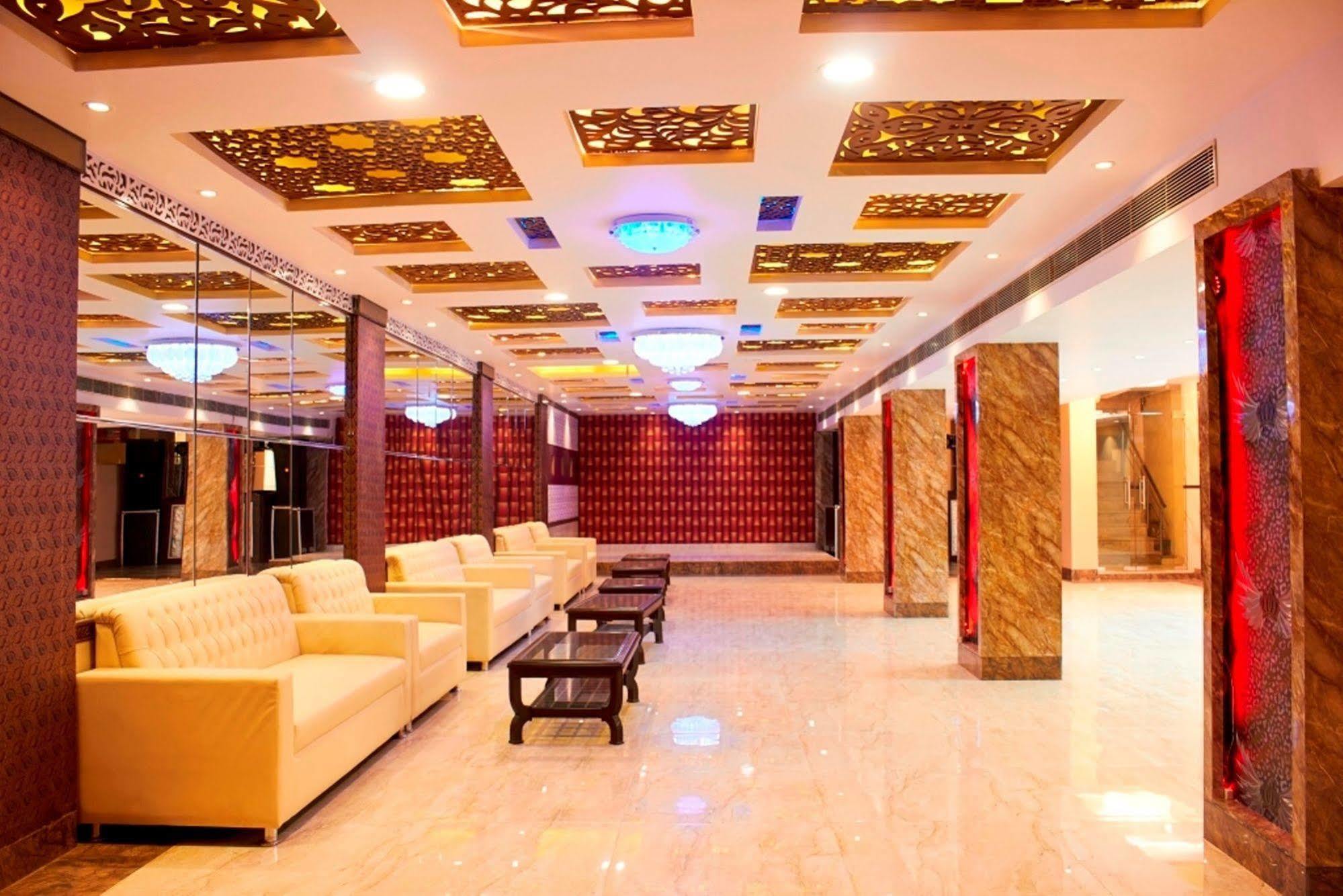 Hotel Waterfall Δελχί Εξωτερικό φωτογραφία