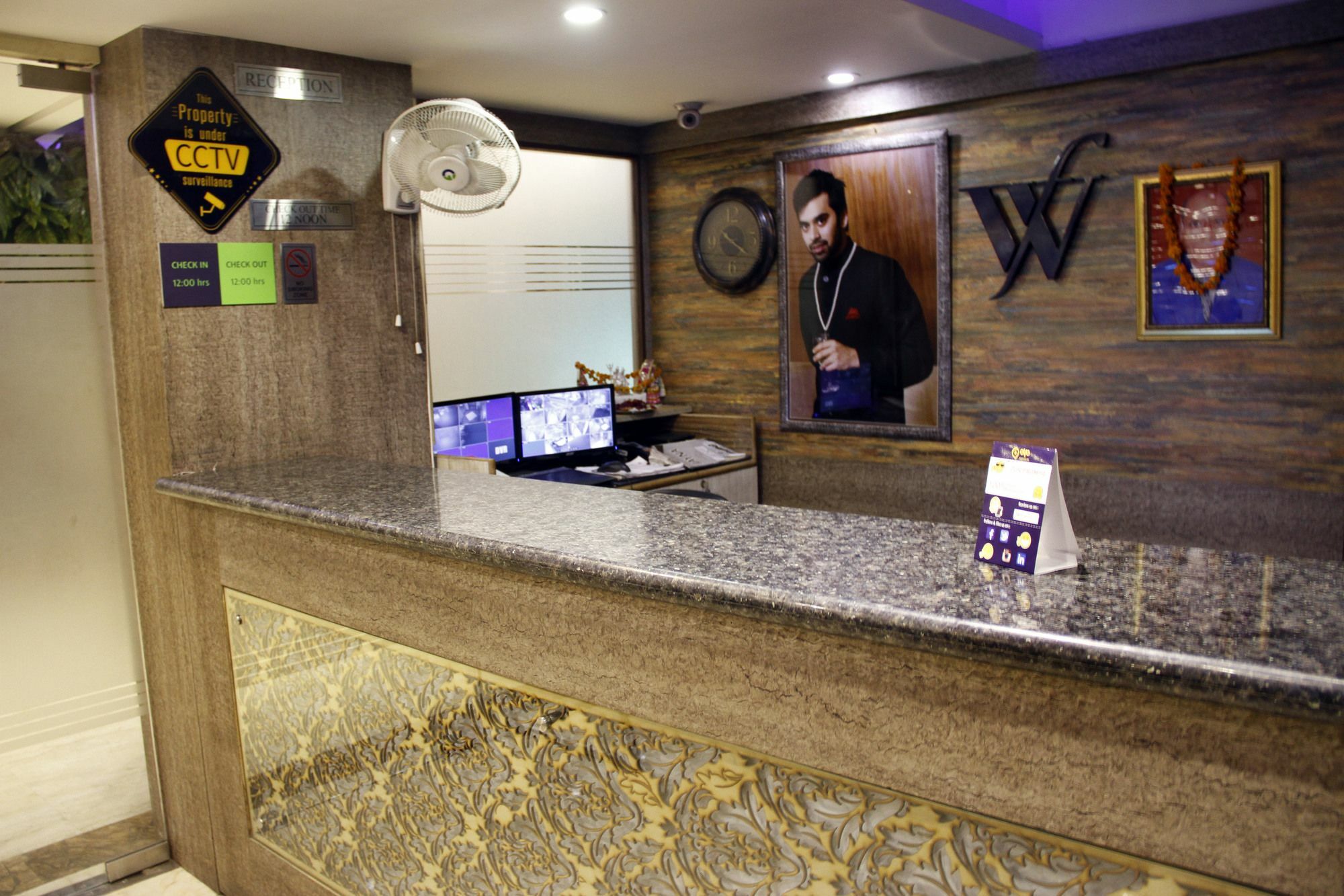 Hotel Waterfall Δελχί Εξωτερικό φωτογραφία