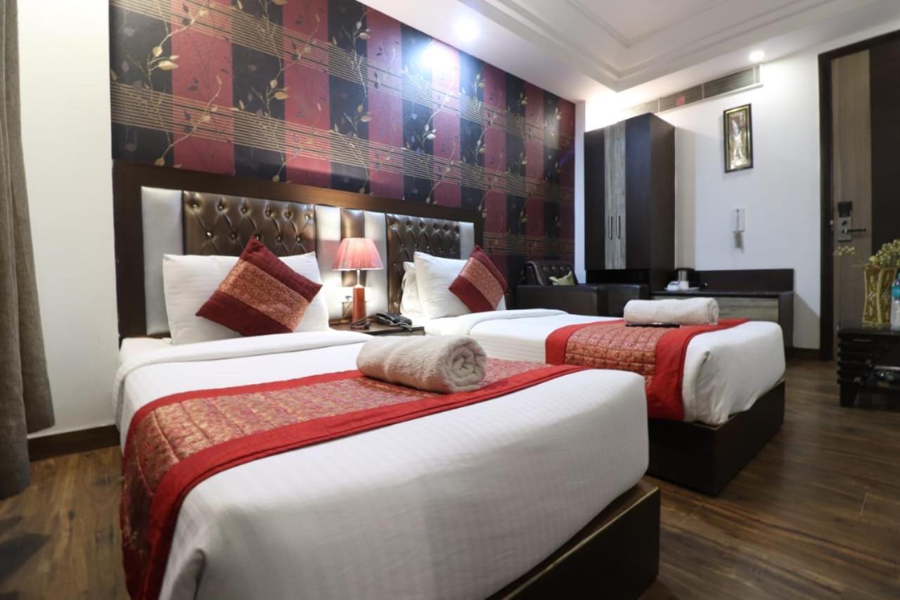 Hotel Waterfall Δελχί Εξωτερικό φωτογραφία